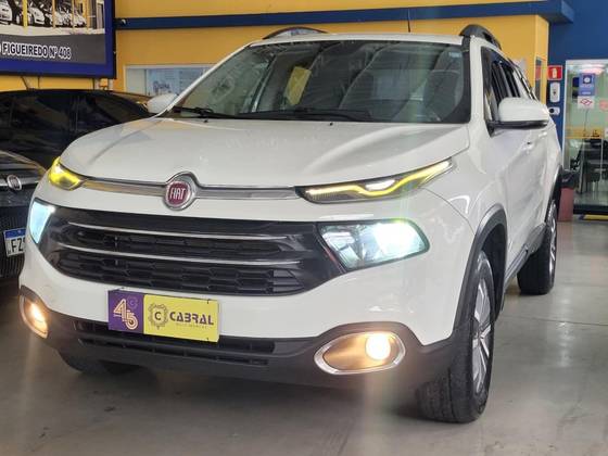 FIAT TORO 1.8 16V EVO FLEX FREEDOM AT6 FIAT TORO 1.8 16V EVO FLEX FREEDOM AT6